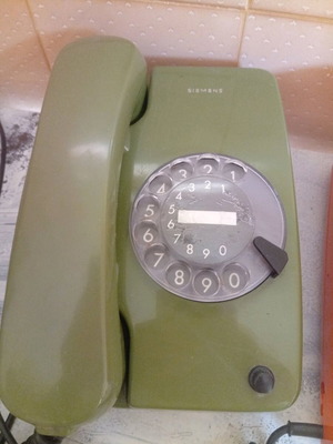Old telephone like new