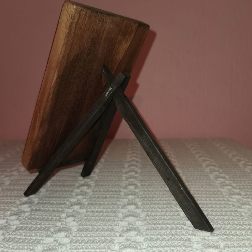 Souvenir painting like new with wooden stand