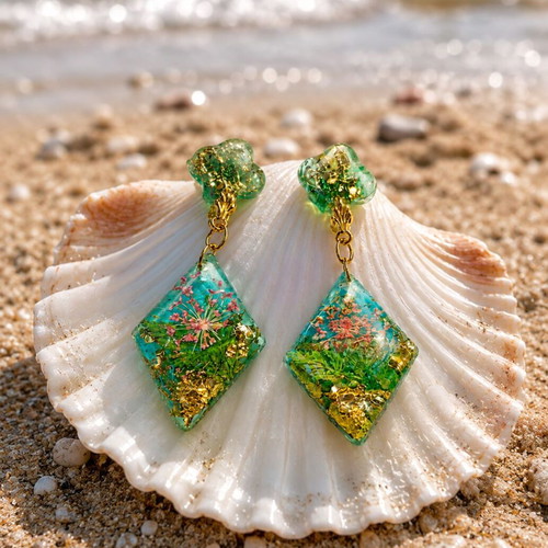 Handmade Boho Style Earrings with Dried Flowers and Gold Leaf in Resin