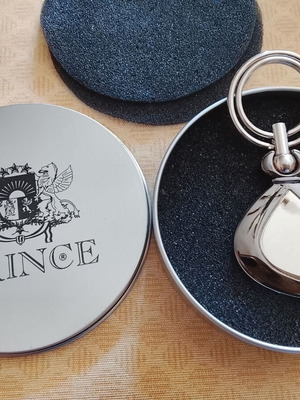 Μεταλλικό μπρελόκ Prince Silvero σε σχήμα σταγόνας με αυθεντικό κουτί