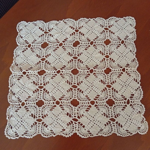 Crochet handmade set of 3 beige pieces new