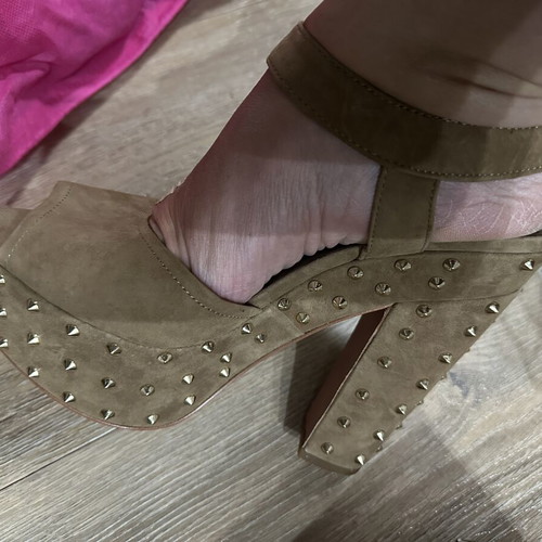 Ash heel with studs, size 39, brown