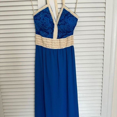Long blue roua dress new, size S