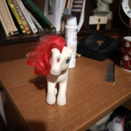 My Little Pony G1 Sugarberry 1986 like new
