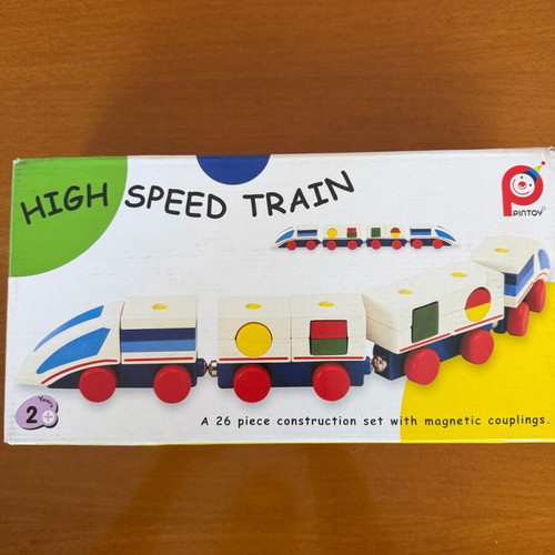High Speed Train 26 Piece Construction Set like new with Magnetic Couplings