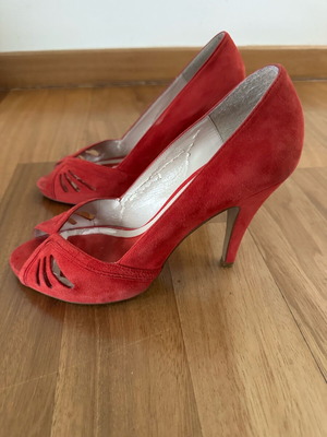 Zara suede red high heels size 40 used