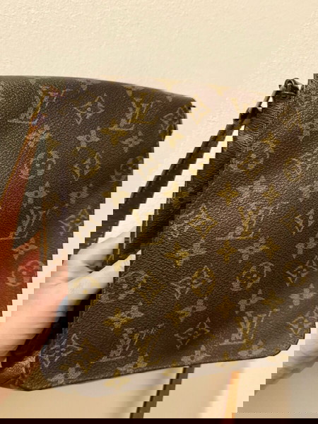 Louis Vuitton Monogram Canvas