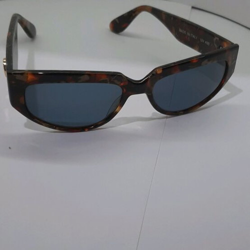 Sunglasses fatto a mano uv400 with black and brown tortoise frame like new
