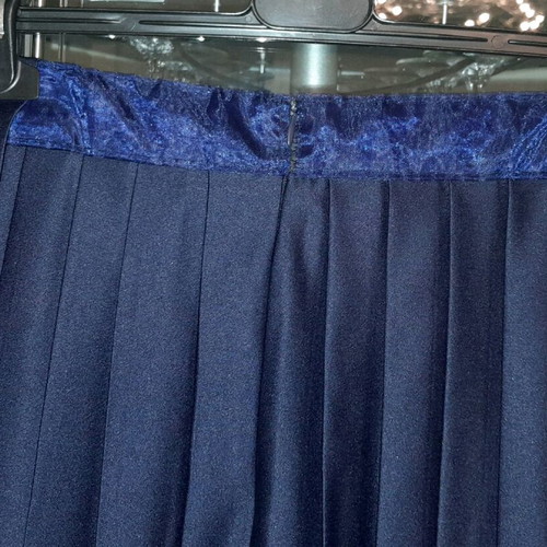 Axel skirt new, size M, very chic