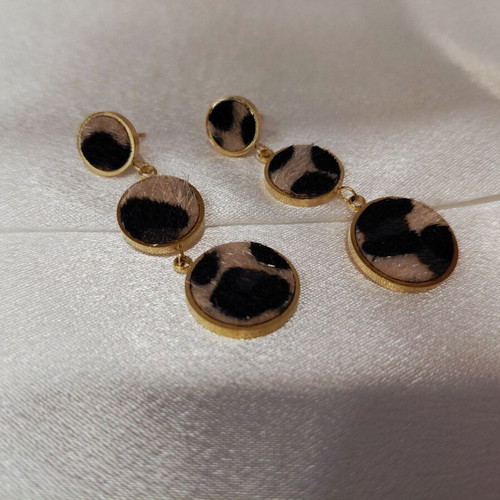 Steel earrings with animal print, new