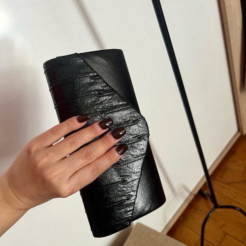 Clutch evening bags like new, black with detachable chain