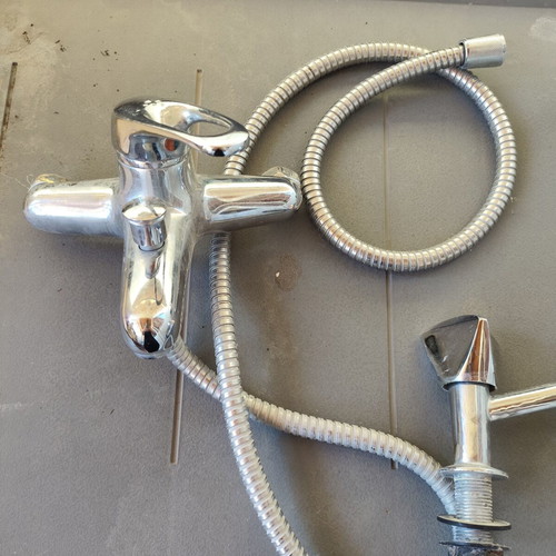 Bathroom set 3 pieces: basin faucet, shower mixer & handset with hose