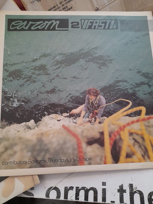 Joy Division Contradiction vinyl record like new, foreign music