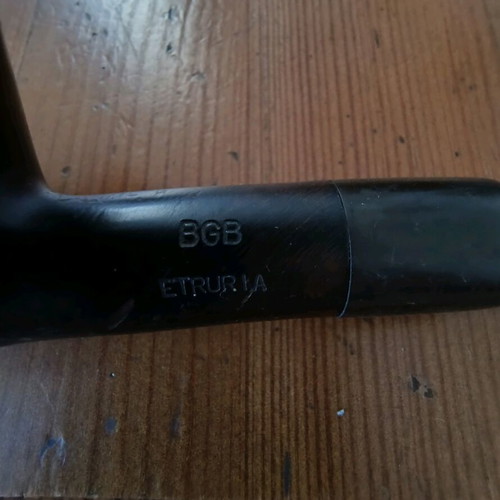 Tobacco pipes used, set with stand