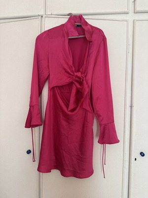 Zara pink satin dress like new, size S