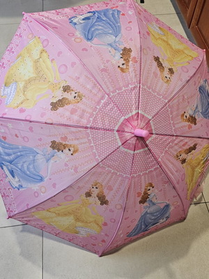 Girls' princess umbrella with whistle, like new