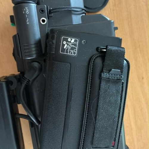 Sony CCD-V30E Video Camera Vintage Video 8 with Accessories