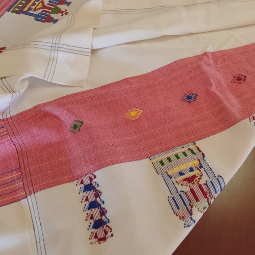 Handmade Cretan Woven Tablecloth 160x150 cm like new