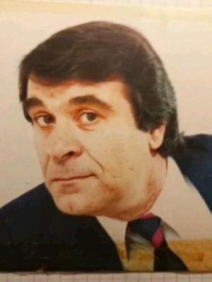 Giorgos Papazisis autograph used