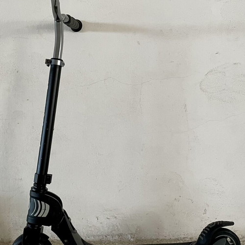 Globber Foldable Flow Scooter used, max load 100kg, ages 7+
