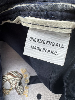 124 P.V.E. Hat like new, blue, one size
