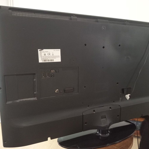 Samsung UE40D5003 40'' LED TV 100Hz like new, minimally used