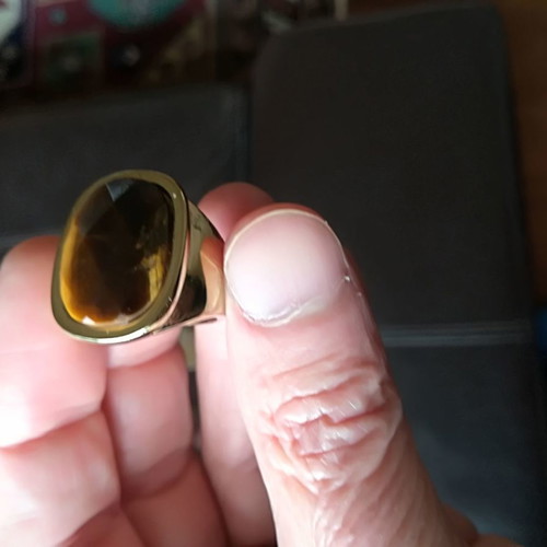 Tiger's Eye gold-plated ring used with small brilliant