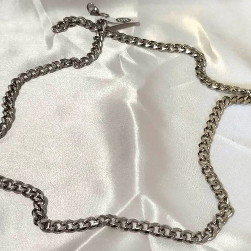 Steel chain 60 cm length and 6mm link width in gift box new, silver