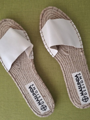 Meslinda Designs espadrilles size 40, unused, white