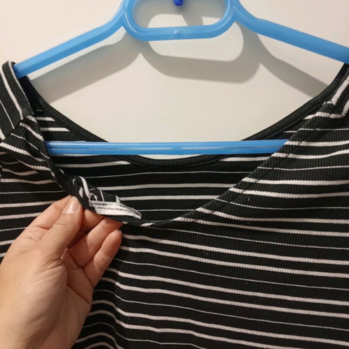 Zara Trafaluc spring striped black and white blouse with open back like new
