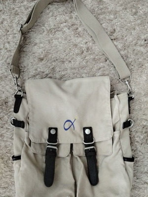 Collectible airport bag used in excellent condition