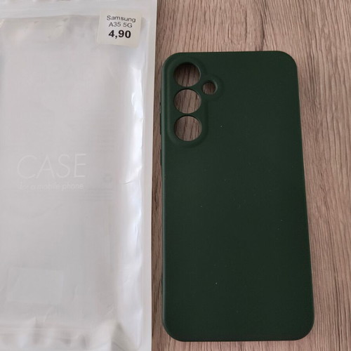Samsung A-35 phone cases pack of 4 like new