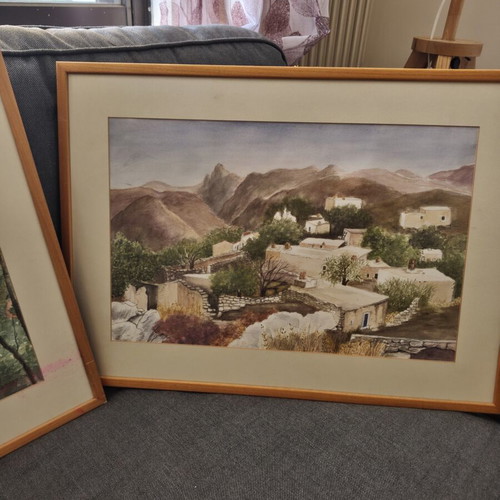 Watercolor paintings set of 4 like new with frames