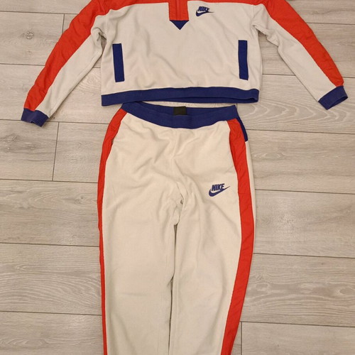 Nike women's fleece sports set used, size Medium