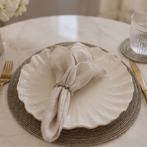Set of placemat and 6 coasters with beads like new, luxury table decor