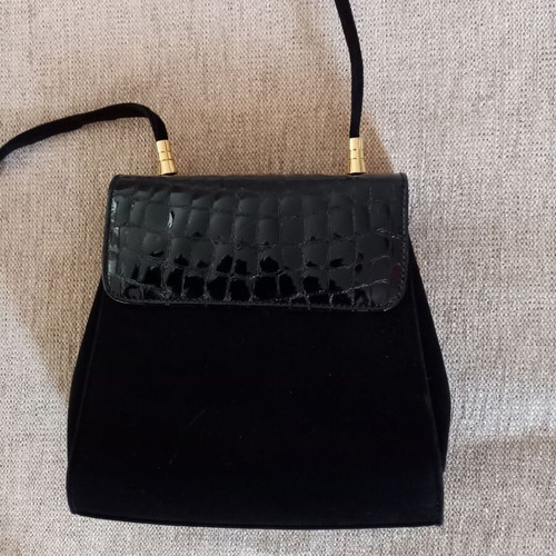 Goya vintage 1980s black suede women's evening shoulder bag used