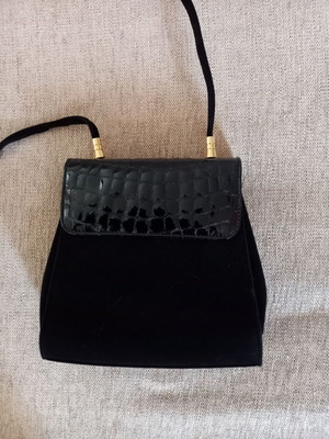 Goya vintage 1980s black suede women's evening shoulder bag used