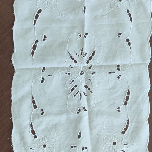 Cutwork white table linen set and gift cotton from India new