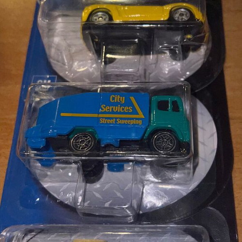 Maisto 1:64 Diecast Toy Cars Transit Authority new, pack of 16
