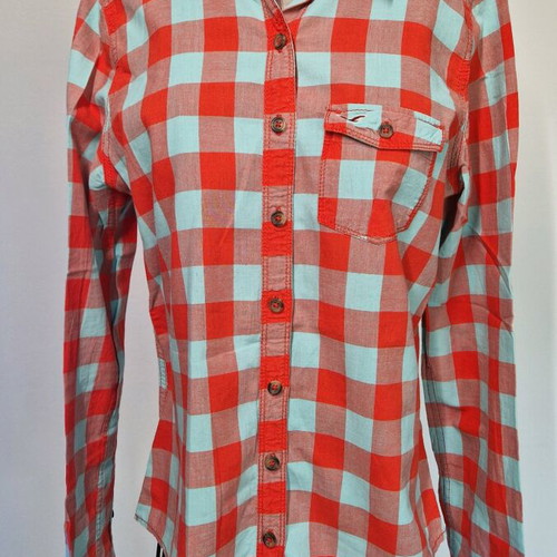 Hollister shirts set of 2 like new, size S, white and red