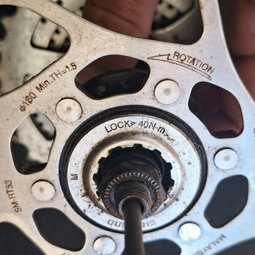 Shimano rear hub with disc brake and 8-speed cassette set
