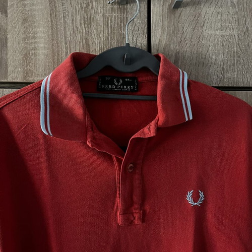 Fred Perry Polo size M like new, red