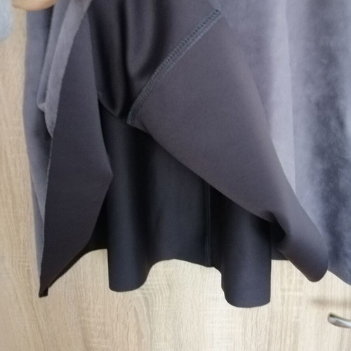 Elastic suede skirt new, size XS-S, gray