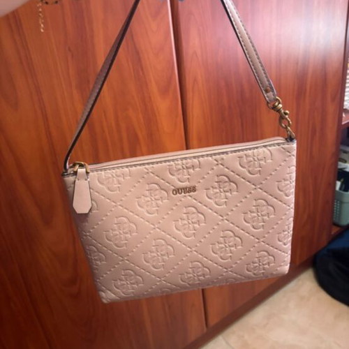 Guess shoulder bag, baby pink, spacious with detachable wallet pouch