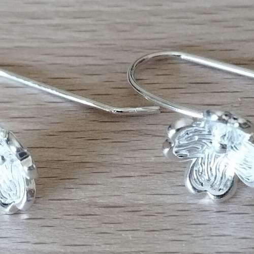 Elegance flower pattern earrings, silver
