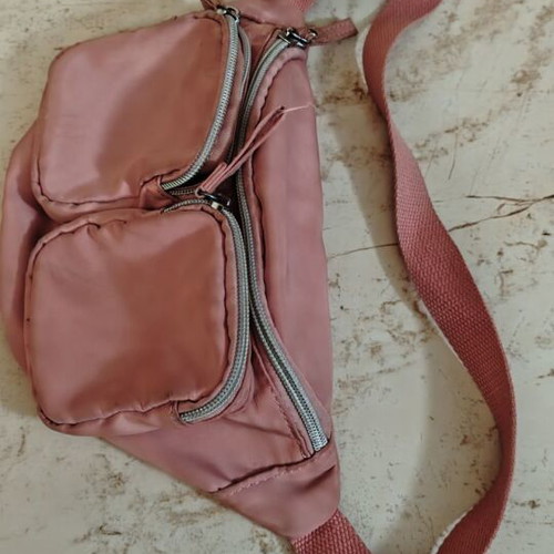 Only waist bag pink like new