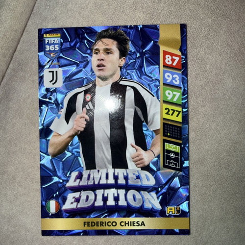 Federico Chiesa Limited Edition 2025 card like new