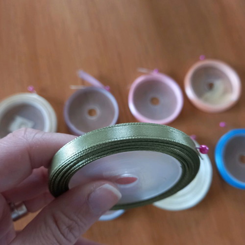 Assorted Shiny Synthetic Ribbons new, various colours and sizes