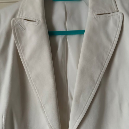 Express women's suit size 6 (S) white used, jacket with skirt