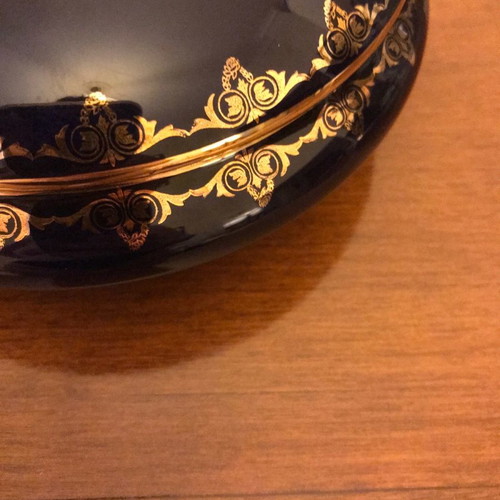 Chocolate box from authentic Limoge French porcelain used, blue with gold leaf